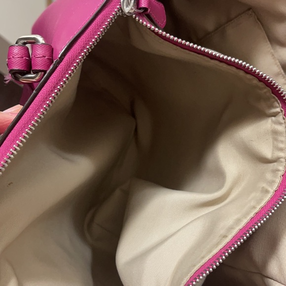 Hot pink coach bag - Picture 7 of 9
